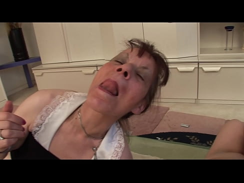 ❤️ Dúas avoas e un avó fan un trío ️❌ Vídeo porno na pornografía gl.kassavrn.ru ☑